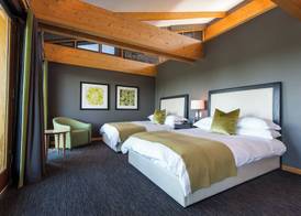 Azuridge Estate Hotel 2