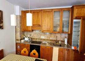 Apartment With Balcony and Mountain Views 5
