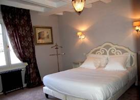 Logis Hotel Restaurant Le Cheval Blanc 2