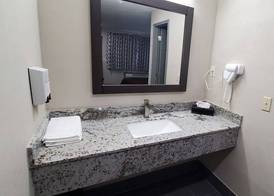 Crescent Park Motel & Suites 3