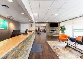 Quality Inn & Suites Vandalia near I-70 and Hwy 51 2