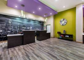 La Quinta by Wyndham Pomona 4