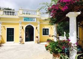 Avra Paradise Aparthotel 2