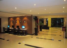 Lux Riverside Hotel & Apartment 4