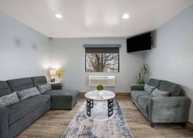Quality Inn Oneida near Casino 3
