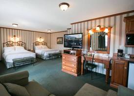 MOUNT ROBSON INN 3