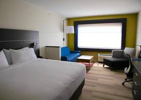Holiday Inn Express & Suites OSWEGO by IHG 5