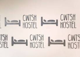 Cwtsh Hostel Central Swansea, Social & Modern, Near Train Station 2