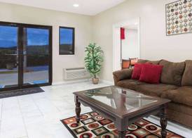 Ramada by Wyndham Pelham 5