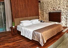 Monte Bay Retreat - Adult Only 4