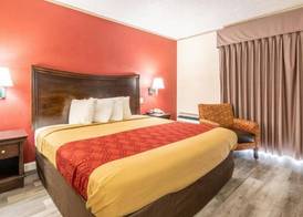 Perry Inn & Suites National Fairground I 75 5