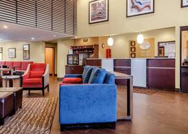 Comfort Suites Louisville East 4
