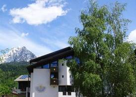Hotel Castel Pietra 2