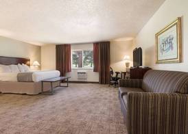 SureStay Hotel by Best Western Thomson 3