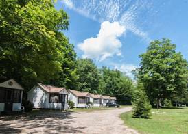 Profile Motel & Cottages 5