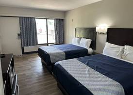 Oakwood Inn 4