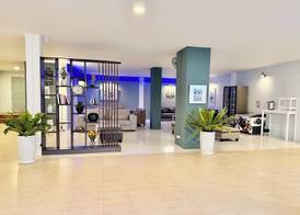 THE BEACH INN Cha-Am 4