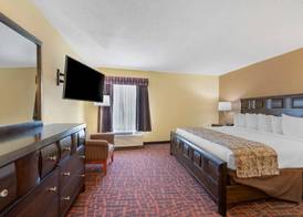 Best Western Louisville East Inn & Suites 4