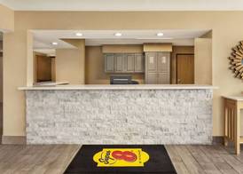 Super 8 by Wyndham Ankeny/Des Moines Area 2