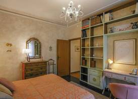 Butterfly Apartment In Lucca 4
