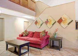 Super 8 by Wyndham St. Louis Airport 2