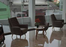 The Azana Hotel Airport Semarang 4