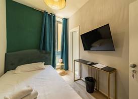 Room Eleven 5