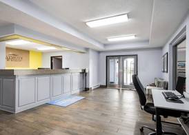 Baymont by Wyndham Marinette 4