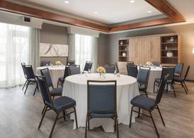 Courtyard by Marriott Toronto Vaughan 3