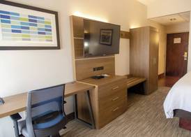 Holiday Inn Express MARSHFIELD (SPRINGFIELD AREA) by IHG 3