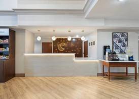 Comfort Suites East Brunswick - South River 2
