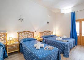 Brezza Apartment With Terrace Near The Sea 3