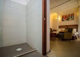 The Smith Hotel 4