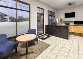 Days Inn by Wyndham Branson Ozarks 4