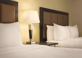 Park Inn by Radisson, Calgary Airport North, AB 4
