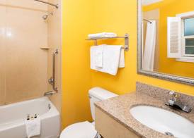 Fallbrook Country Inn 4