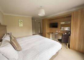 Riverside Hotel 5
