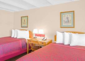 Days Inn by Wyndham Tallahassee University Center 4