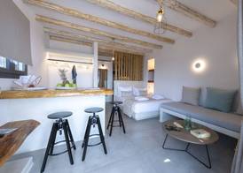Aelia Suites 5