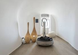 Santorini Secret Suites & Spa 4
