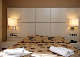 Theros Hotel 5