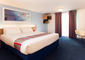 Travelodge Cambridge Orchard Park 2