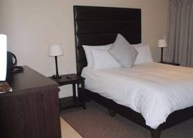 6 on Morris Guest Lodge 4