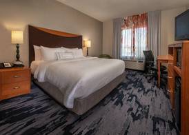 Fairfield Inn and Suites by Marriott Harrisonburg 5