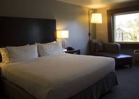 Holiday Inn Express & Suites TAHLEQUAH by IHG 4