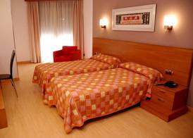 Hotel Villa de Cacabelos 5