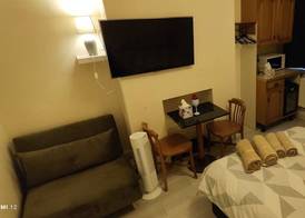 St Lucia women only lodge Leicester long stays 4