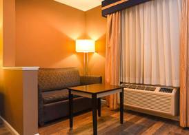 Capital Inn and Suites 4