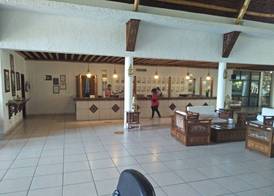 Travellers Beach Hotel & Club 3