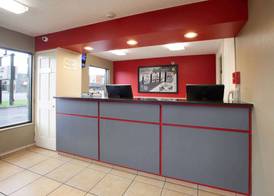 Super 8 by Wyndham Sandusky 3